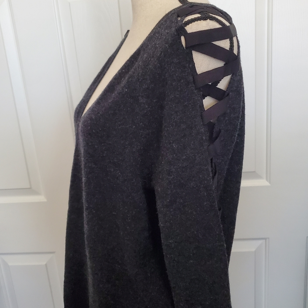 Feel the Piece Terre Jacobs Sweater